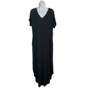 DISCREET V Neck Maxi Dress w/ Pockets